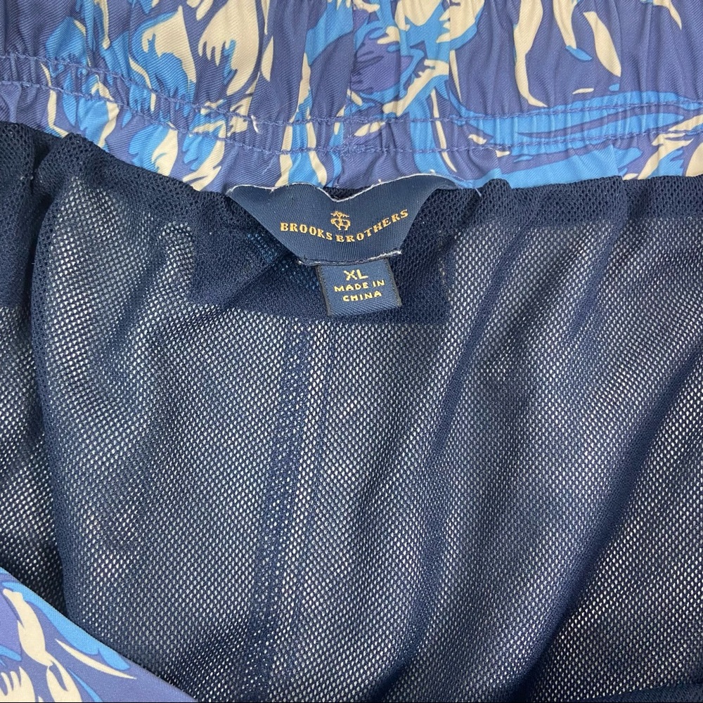 Brooks Brothers blue pineapple swim trunks NWOT. SIZE XL - Picture 6 of 9
